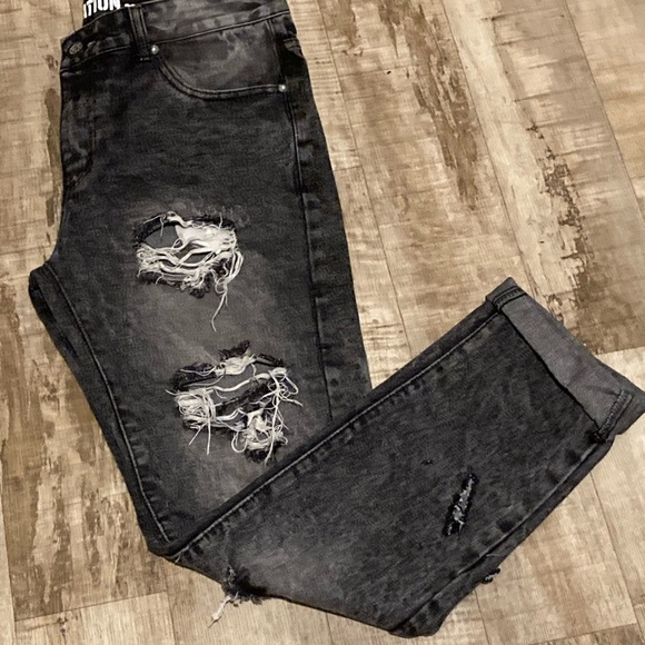 Men’s Ripped Jeans - Picture 4 of 8